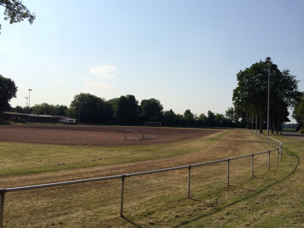 Neues zum Sportplatz Bruckhausen – Meyer/Scholte-Reh: Erste Maßnahmen starten in Kürze