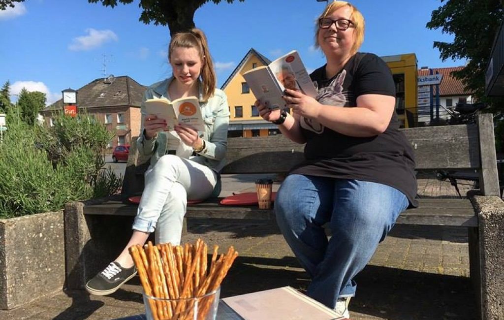 Jusos luden zum Bücherspendenstand ein