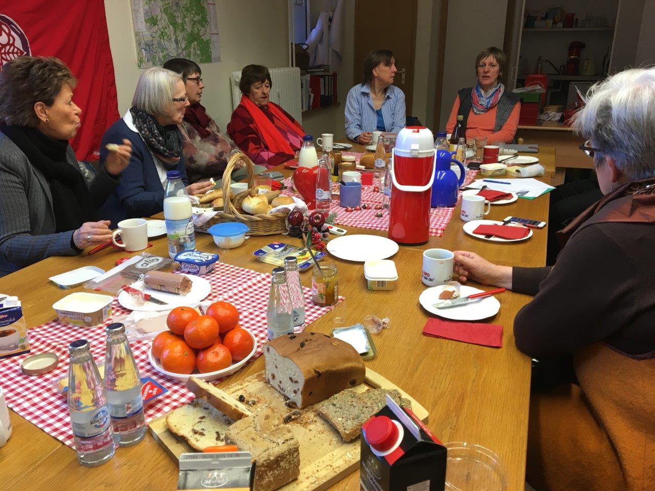 Viele Themen beim ersten politischen Frauenfrühstück in Hünxe